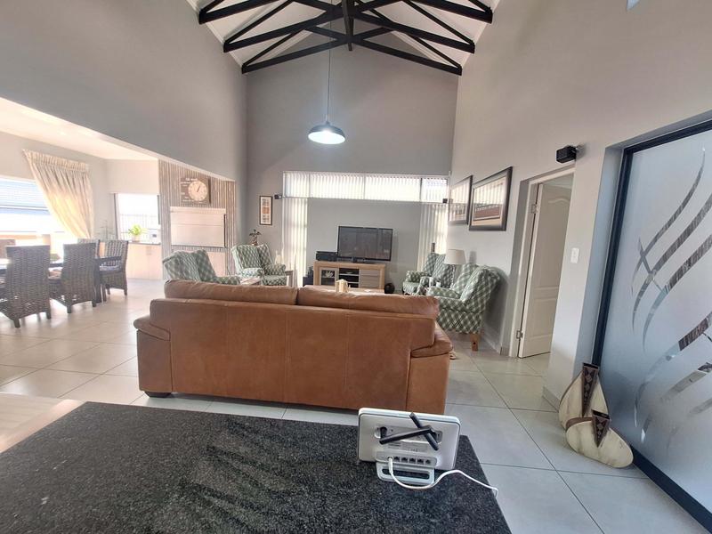 3 Bedroom Property for Sale in Hartenbos Heuwels Western Cape